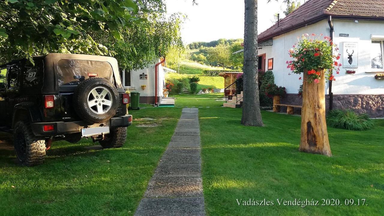 Vadaszles Vendeghaz Bukkszentmarton Exteriér fotografie