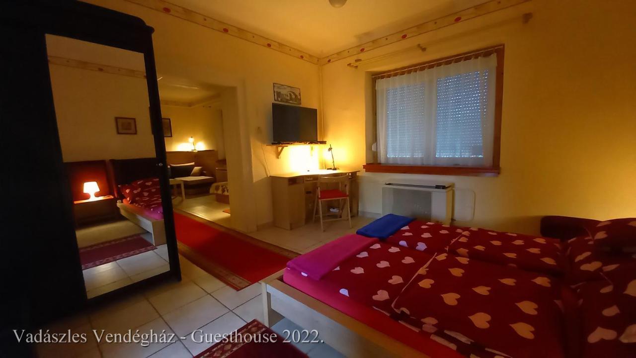 Vadaszles Vendeghaz Bukkszentmarton Exteriér fotografie