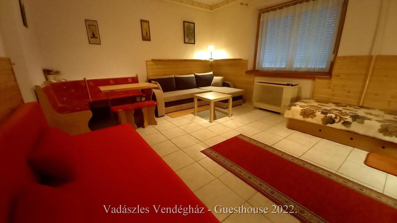 Vadaszles Vendeghaz Bukkszentmarton Exteriér fotografie